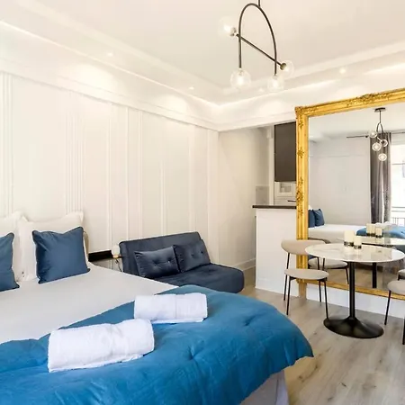 شقة Cozy 17th Near Arc De Triomphe باريس
