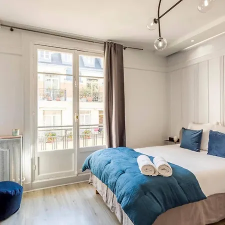 Cozy 17th Near Arc De Triomphe *