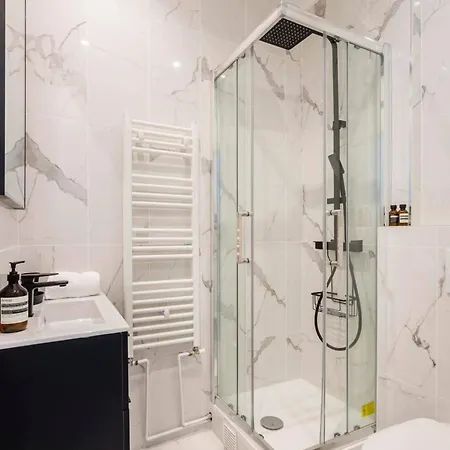 Cozy 17th Near Arc De Triomphe Apartamento *