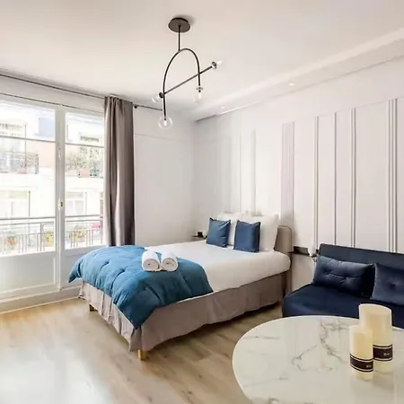 Cozy 17th Near Arc De Triomphe * פריז