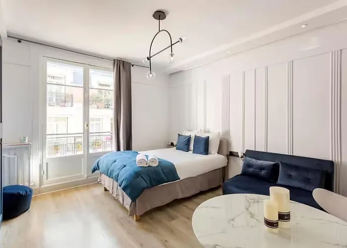 Cozy 17th Near Arc De Triomphe * פריז